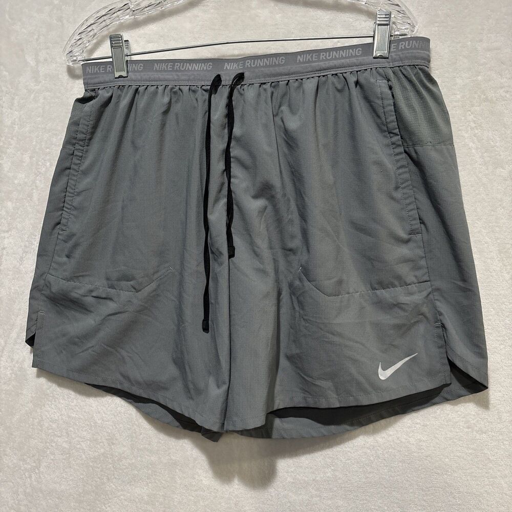 Nike Stride 2-in-1 Dri-FIT 7 inch Running Shorts Men’s XL Gray Lined Athletic